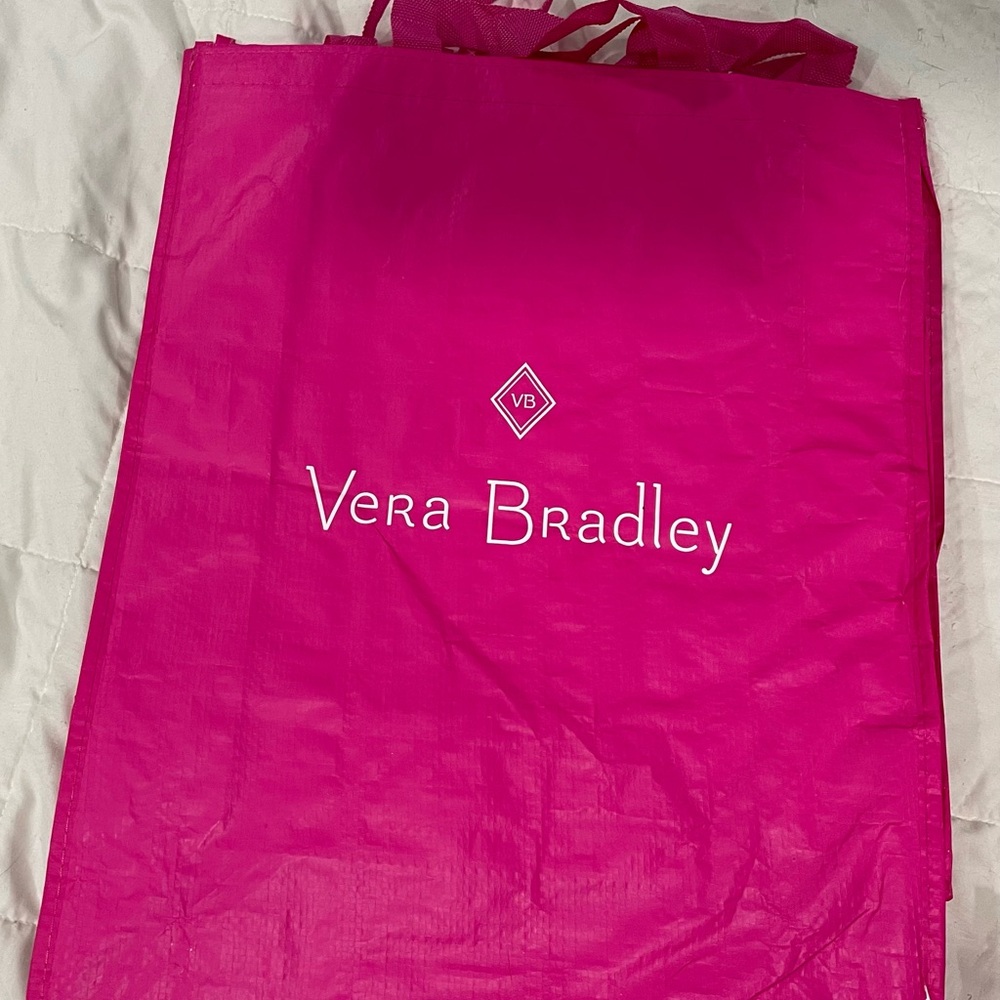 Vera Bradley lot of 4 hot pink reusable shopping bags. 2 large, 1 medium,1 small - Picture 4 of 4